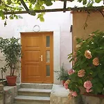 Guest house Hortenzia House 3*