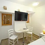 Gostinjska kuća Hortenzia House 3*
