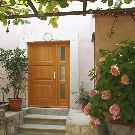 Casa de hóspedes Hortenzia House 3*